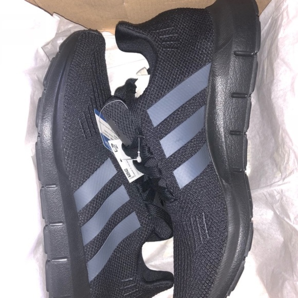 Adidas men’s shoes. Swift Run CG4111 - Picture 3 of 8